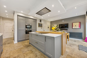 Kitchen- click for photo gallery